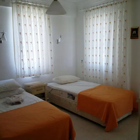 Thera Complex Studio Apartments * فتحية